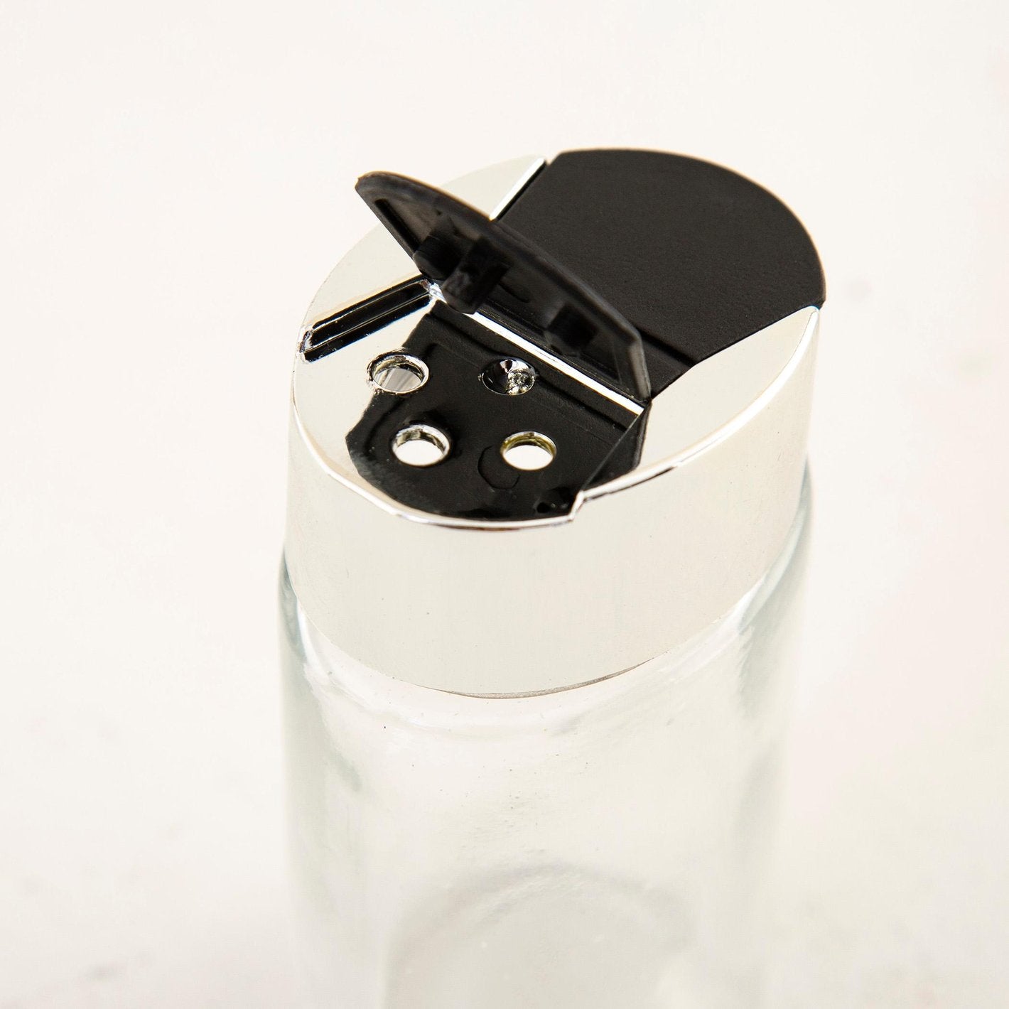 Spice Jar Rack Set with Glass Containers – Rotating Kitchen Spice Organizer